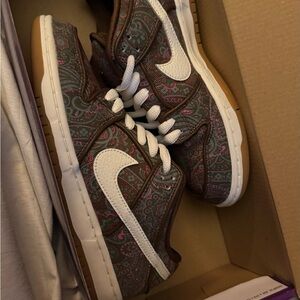 Nike SB Dunk Low Paisley